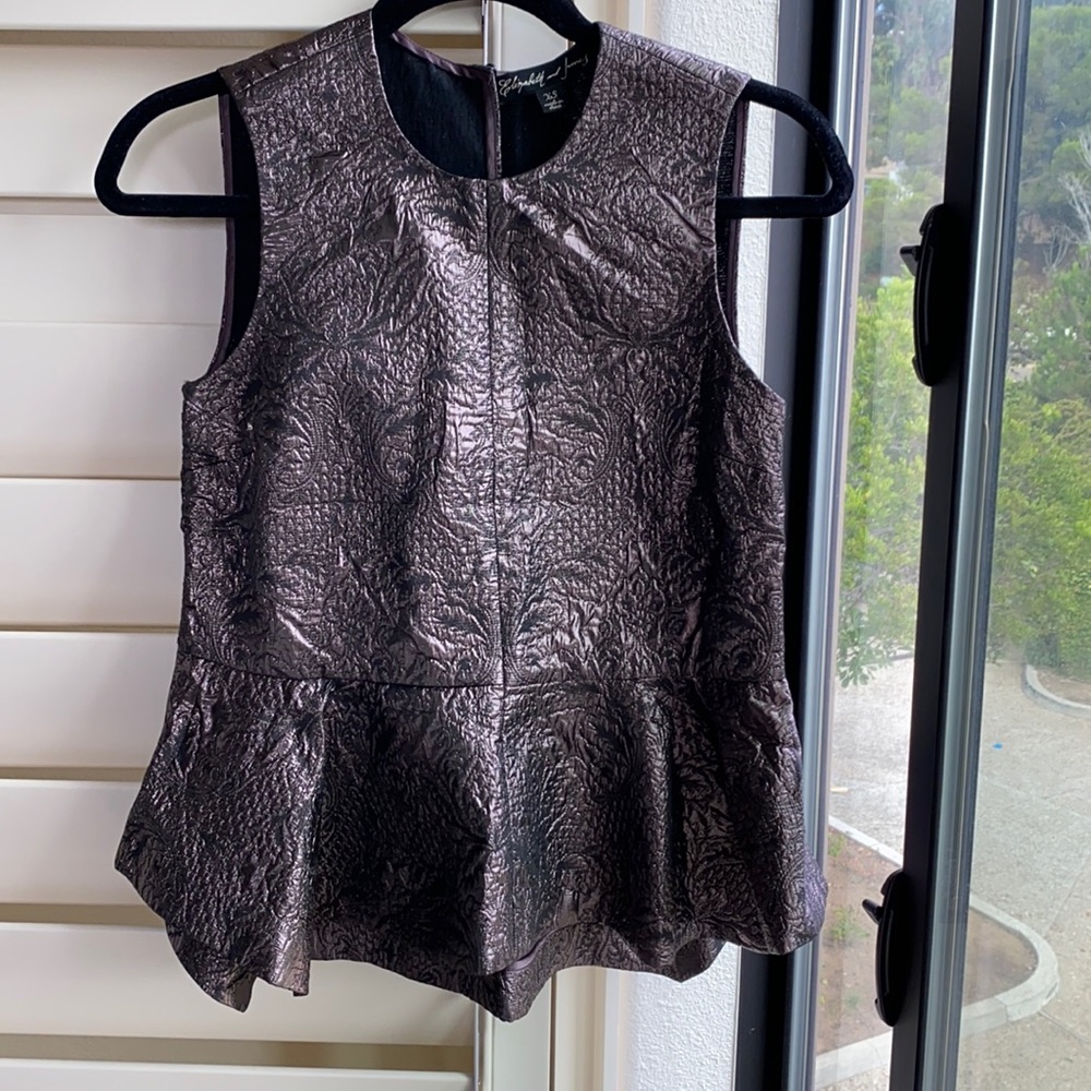 Elizabeth & James Vintage 2010s Metalic Peplum Sleeveless Top! ❤️‍🔥